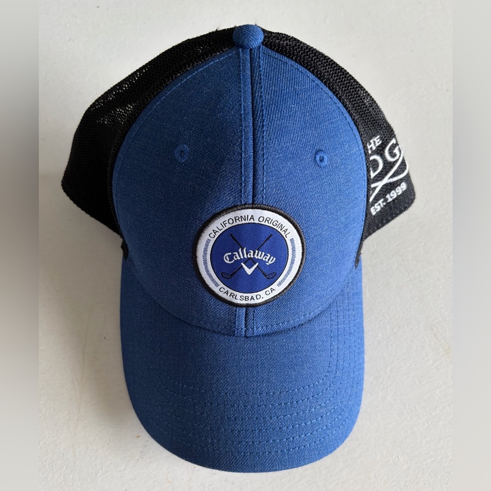 Callaway GOLF Trucker Blue Black Adjustable Hat Mesh Breathable Snap back. Nice!